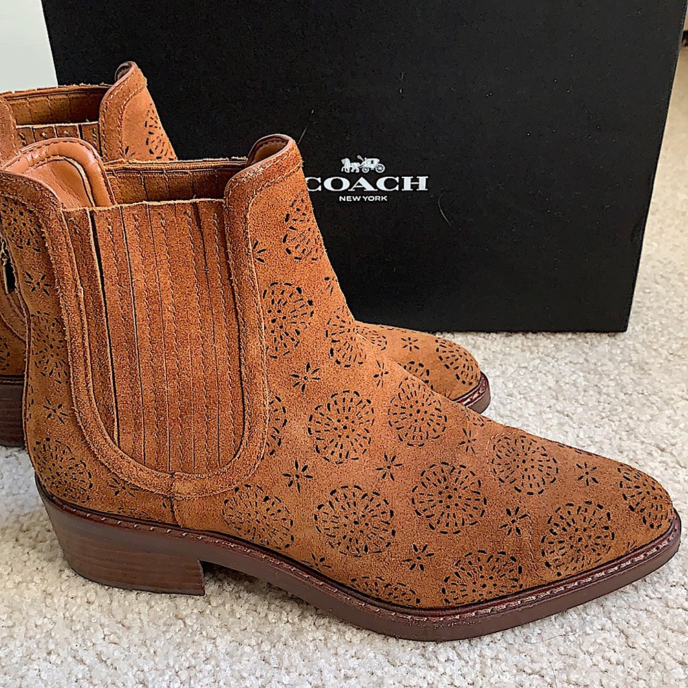 COACH Bowery tea-rose suede Chelsea bootie in Saddle